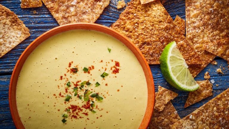 Easy Nacho Queso Recipe: Creamy and Delicious