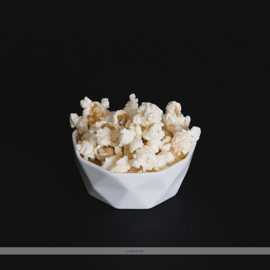 Easy Recipe for Popcorn and White Chocolate