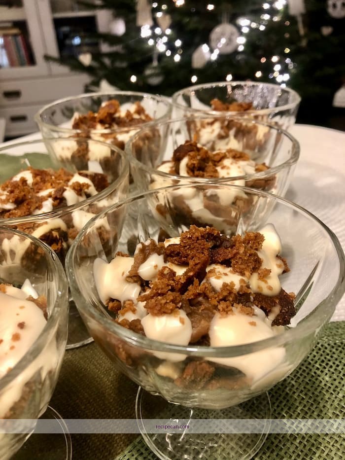 Delicious Gingerbread Trifle Dessert Recipe