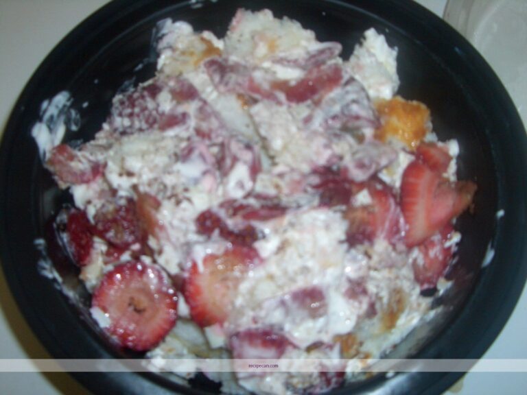 Recipe for Strawberry Angel Food Trifle