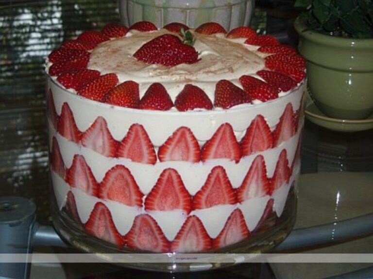 Eggnog Trifle Recipe: A Delightful Holiday Dessert