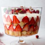 Delicious Trifle Recipe with Chocolate Cake