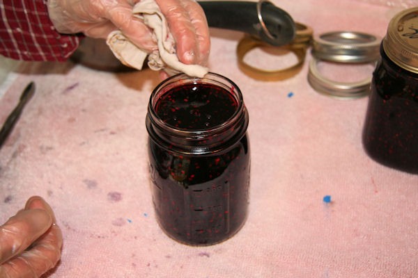 How We Perfected Canning Blackberry Jam: A Real Experience Case Study
