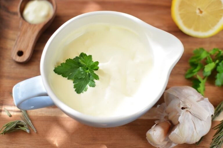Garlic and Mayonnaise Recipe: A Simple Guide