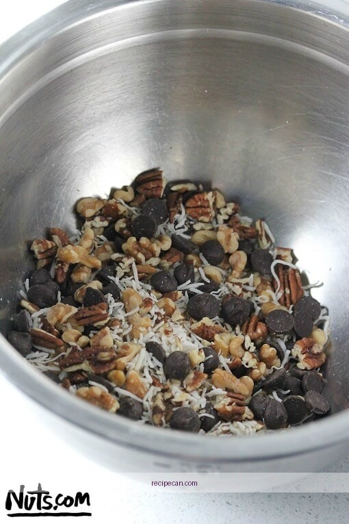 Streusel Ingredients Flour Sugar Butter Nuts Easy Streusel Recipe Delicious - streusel recipe for coffee cake